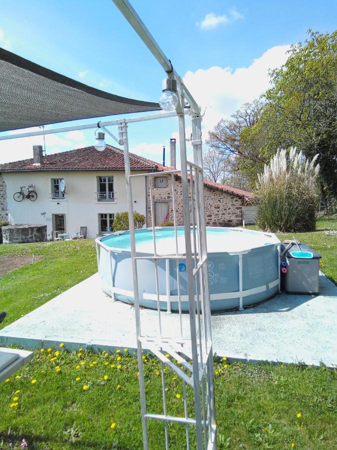 Les Outres Villa Chabrac Esterno foto